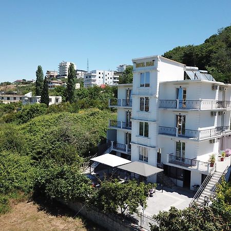 Hotel Fama Škalngur 外观 照片