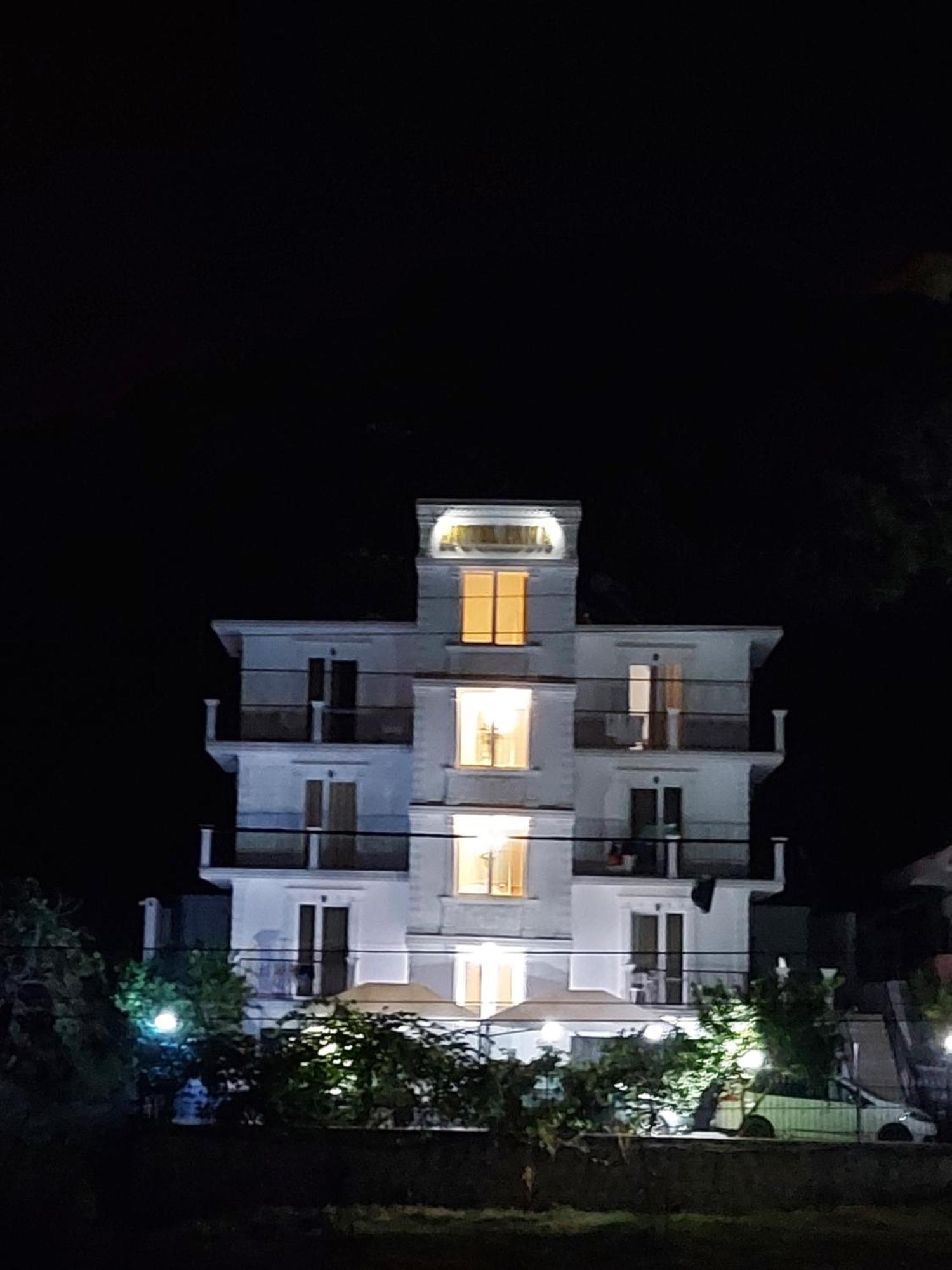Hotel Fama Škalngur 外观 照片
