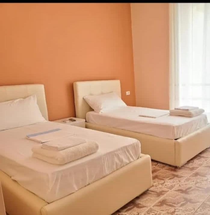 Hotel Fama Škalngur 外观 照片