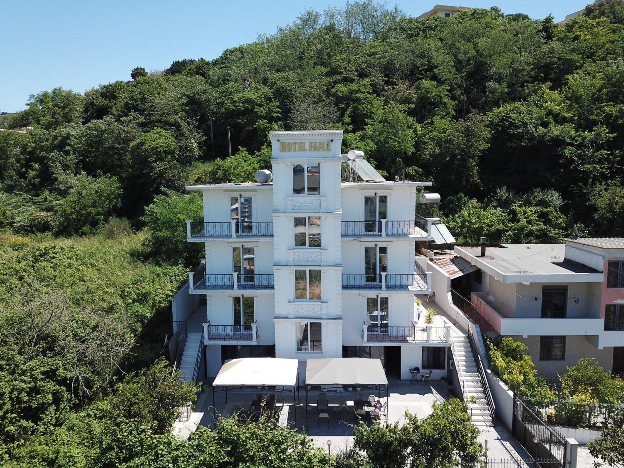 Hotel Fama Škalngur 外观 照片